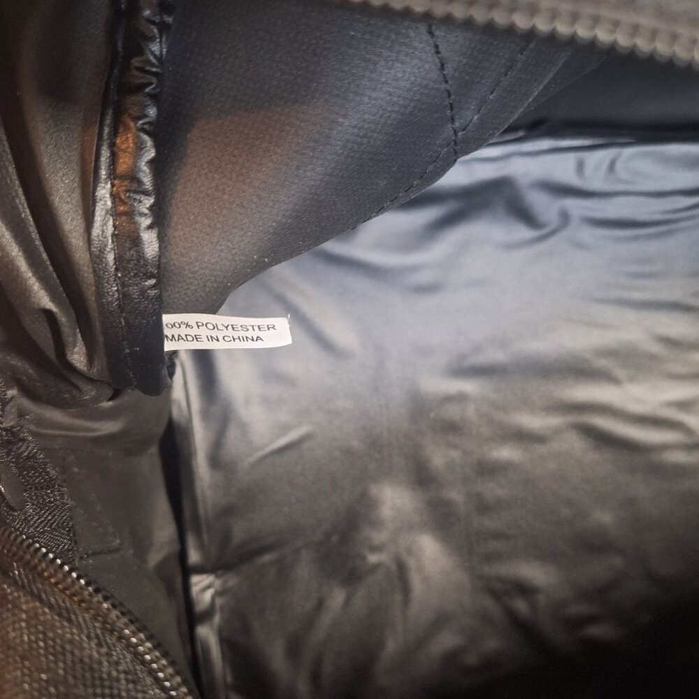 Ariat Black Polyester Duffle Bag With Zippered Pocket & Double Handles  16x10x6" - Picture 5 of 12